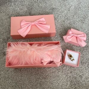 Gentle Monster x Jennie Baby Pony Sunglasses & Petite Cooing Charm Bundle